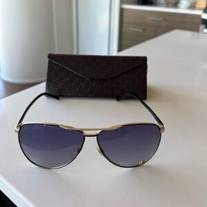 GUCCI AVIATOR SUNGLASSES BARELY WORN